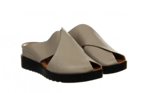 Klapki -161 037 39 04 Hat 161451, Szary, Skóra naturalna | Bayla Sale