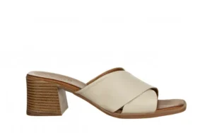 Klapki -161 191 835 White Swan 161728, Beżowy, Skóra naturalna | Bayla Hot