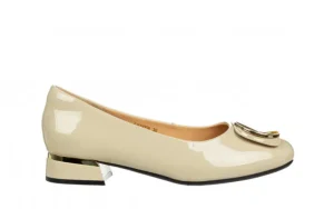 Półbuty E40305B Beige 514251, Beżowy, Skóra lakierowana | Loretta Vitale Fashion