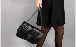 Torebka -180 Czarna Torebka ze Skóry Mia | Bayla Online