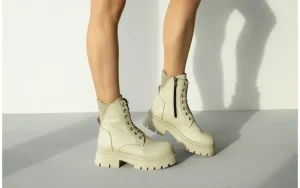 Trzewiki -161 084 605 05 1 Beige Beige Suede 161592, Beżowy, Skóra naturalna | Bayla Discount